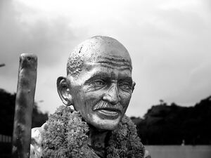 Mohandas Gandhi Statue.jpg