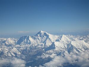 Mount Everest Flugzeug.jpg